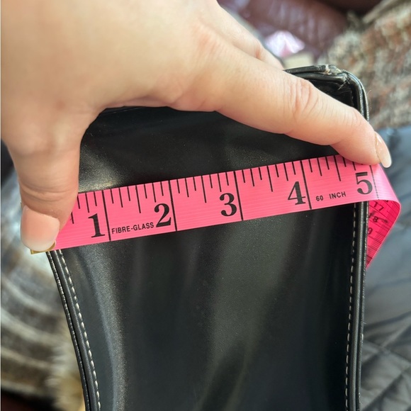 WILSONS LEATHER Laptop Leather Shoulder Bag - Picture 16 of 16